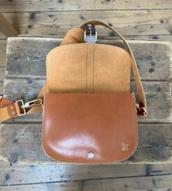 CROSS BODY JUNE -Grafea Sales Store 183B7DC0 3E92 4532 B681 AB8C4B37559D