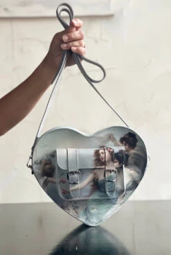 HEART SATCHEL THREE GRACES -Grafea Sales Store 24EFFAA3 6CED 48D5 AAB0 BCD654CCA08E