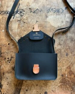 SMALL CROSSBODY AUTUMN LEAVES -Grafea Sales Store 52A2D21C 99B1 4AAE A1BB 480021321CE7