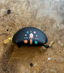 KEYRING PURSE ROUND PLANET