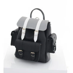 HARI II EARL -Grafea Sales Store HARI II EARL SIDE