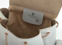 HARI II MOTH -Grafea Sales Store HARI II MOTH INSIDE