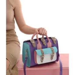 LUNA FURY -Grafea Sales Store LUNA FURY LIFESTYLE1