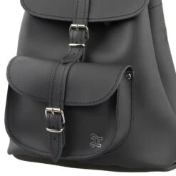 DUFFY -Grafea Sales Store duffy black leather backpack detail