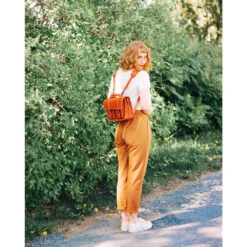 MIDI TAN -Grafea Sales Store midi tan lifestyle1